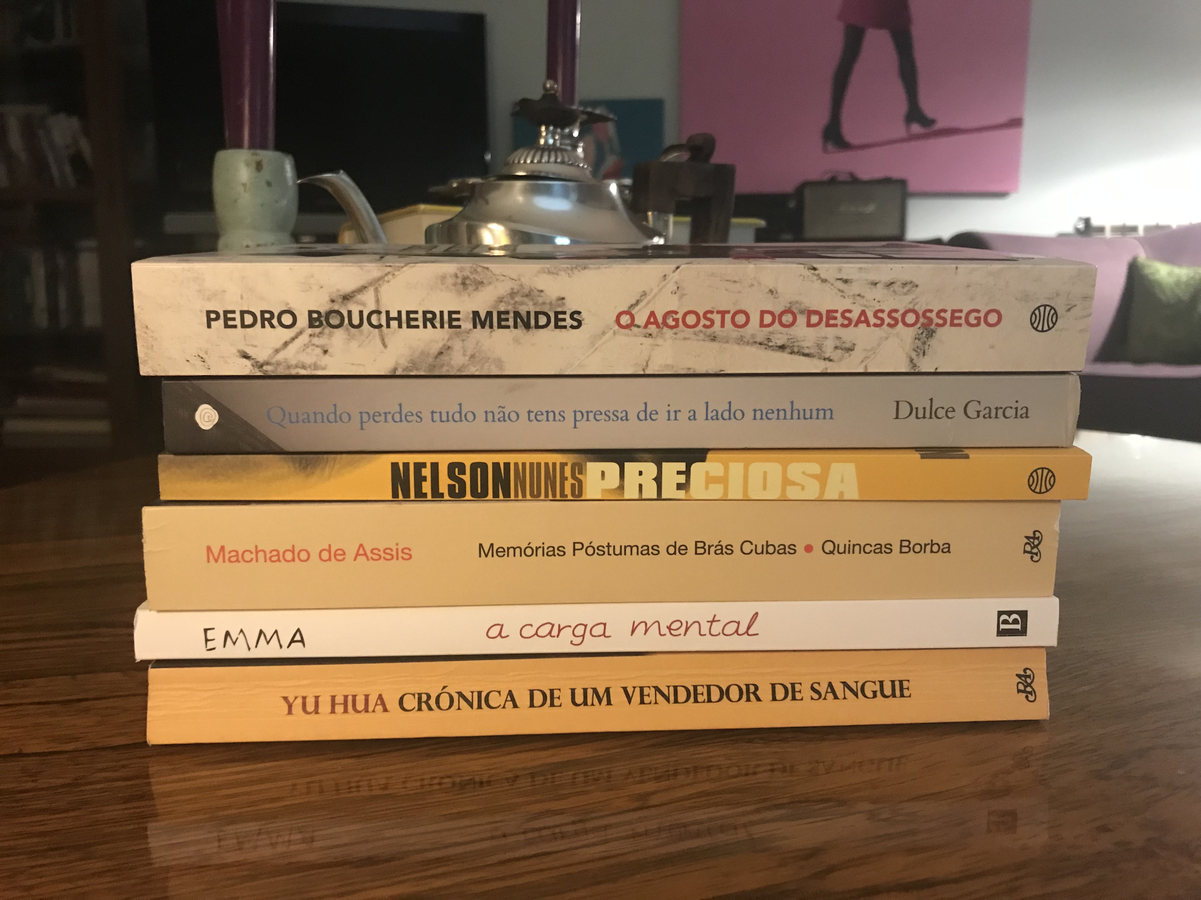 Indeciso com os presentes de Natal? Sugerimos livros, livros e livros.